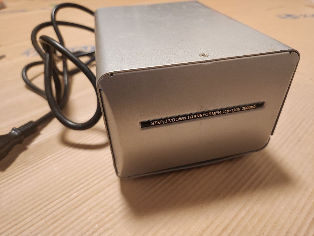 カシムラ 2000VA TTS-150C 変圧器 付属品なし