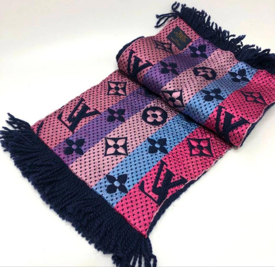 ルイヴィトン モノグラム エシャルプ ロゴマニア レインボー マフラー