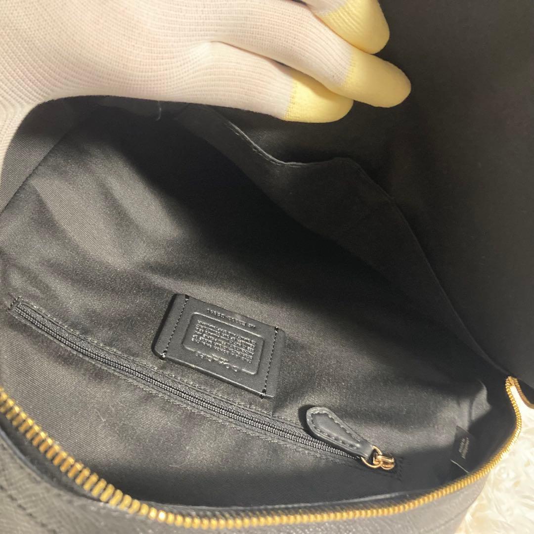 極美品　現行　コーチ　リュック　ケンリー　バックパック　A4収納可　レザー　黒