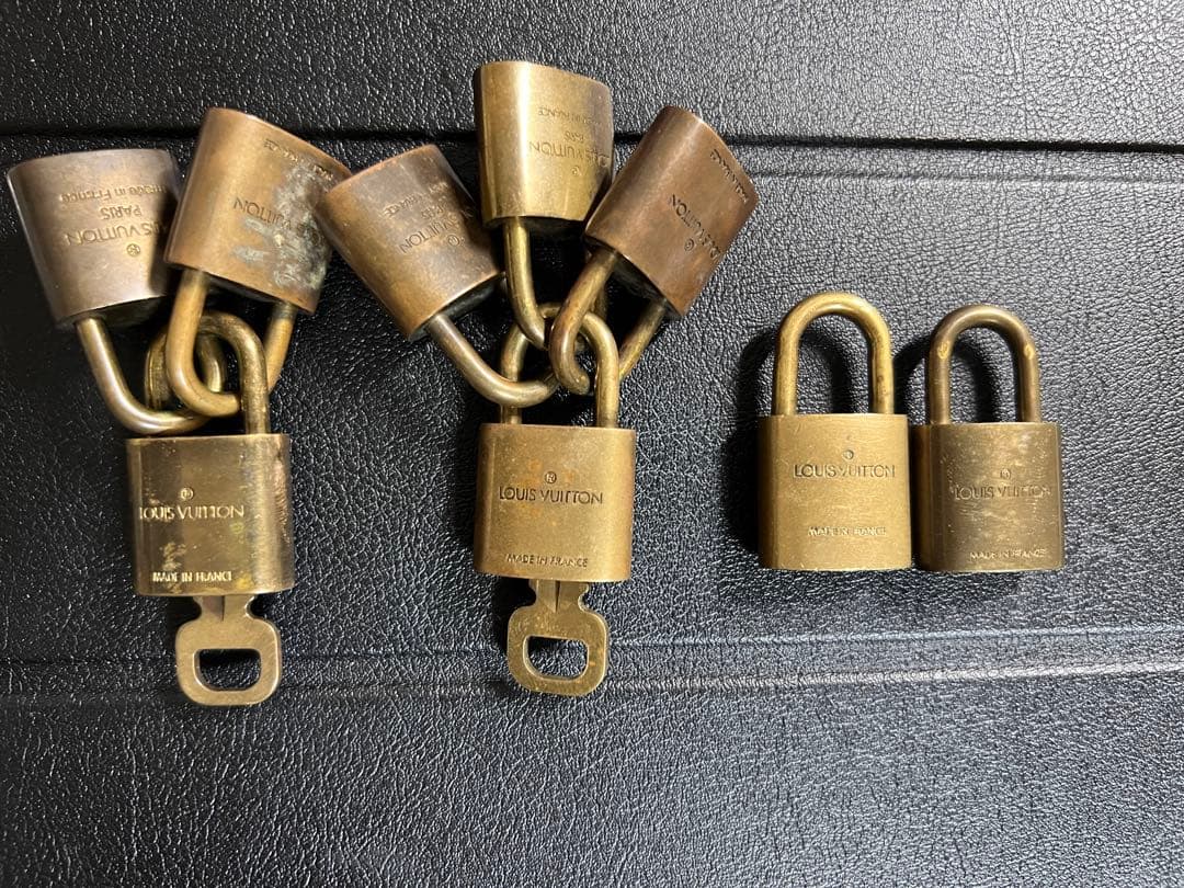 LOUIS VUITTON ルイヴィトン　パドロック9点山