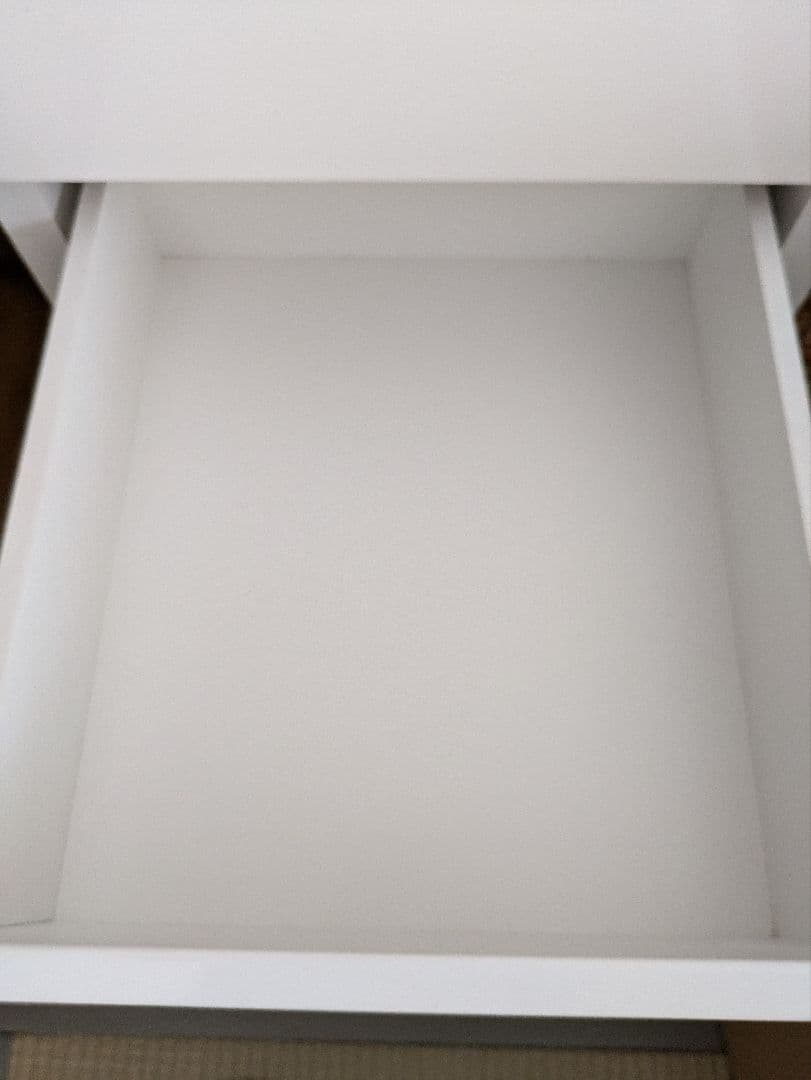 【美品】ホワイト 4段チェスト