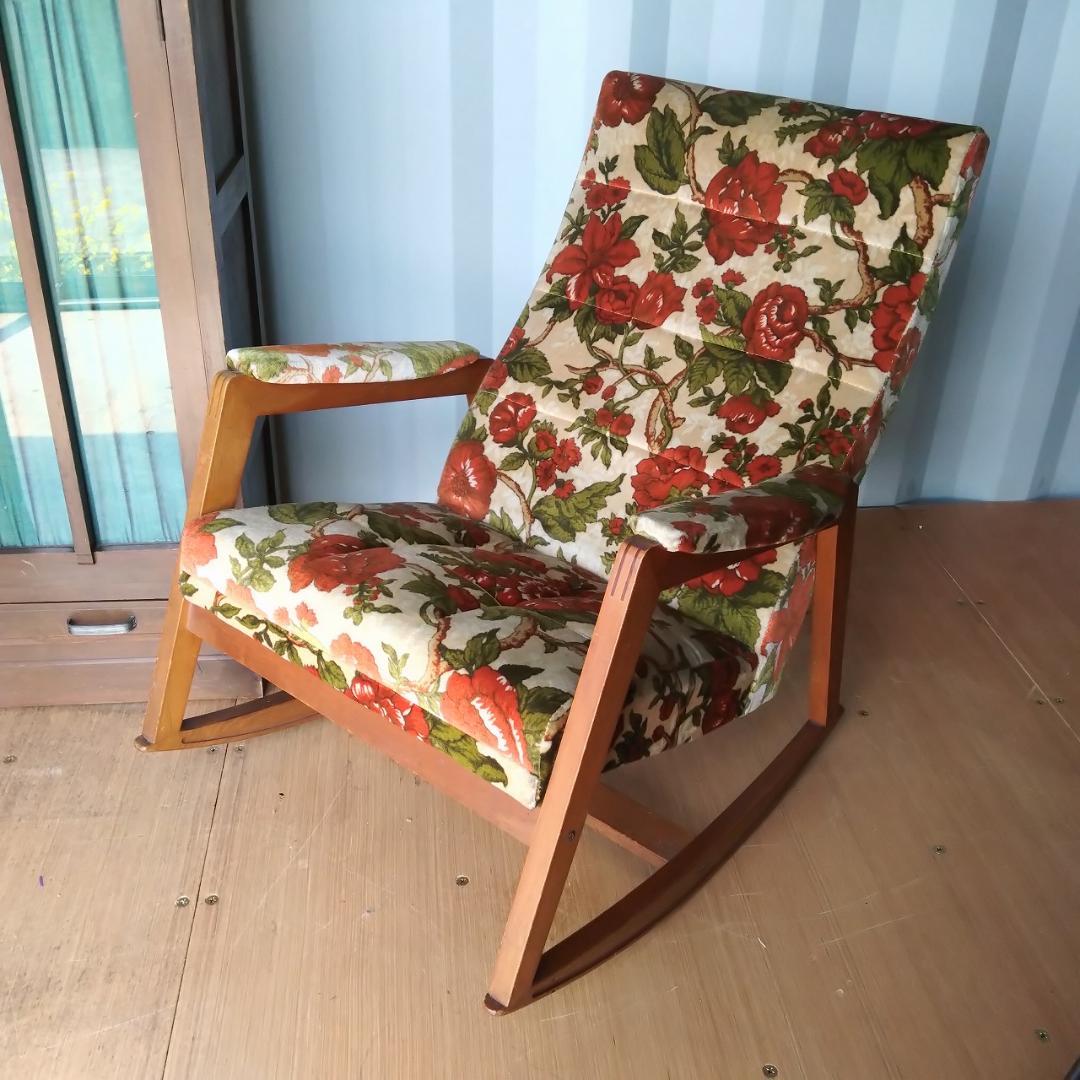 ロッキングチェア　椅子　花柄