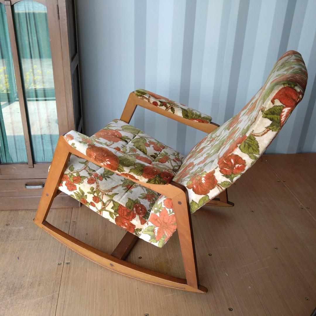 ロッキングチェア　椅子　花柄