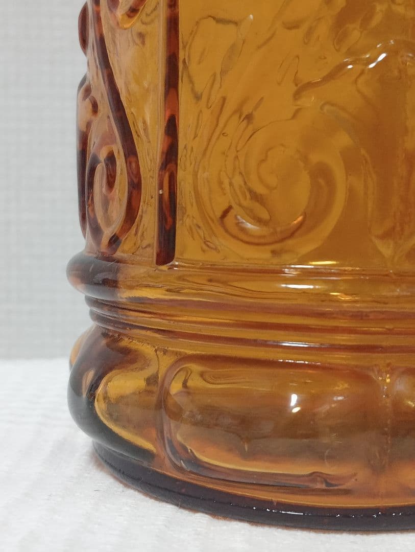 イタリア製アンティーク カラフェ 瓶 装飾的なアンバーガラスボトル 1960年代