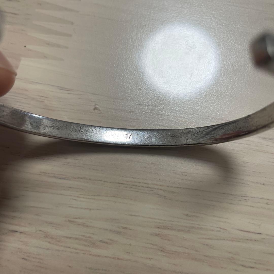 GUCCI 黒シルバー バングル