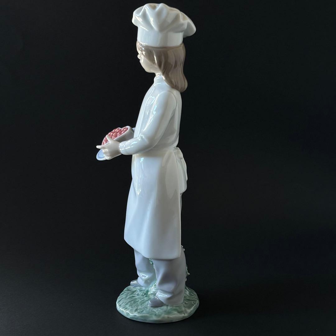 リヤドロ　NAO フィギュリン　パティシエ　Delicious Cake