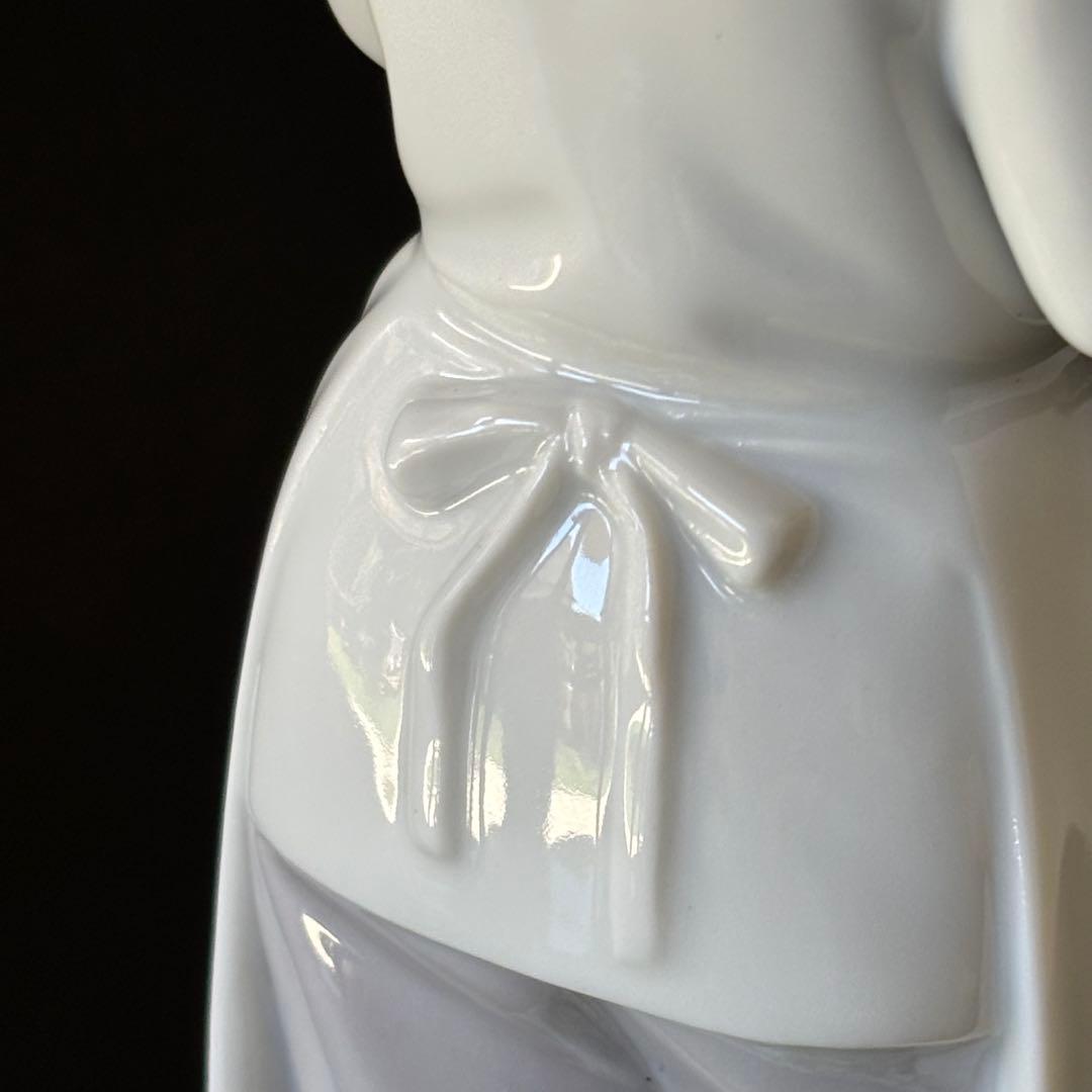 リヤドロ　NAO フィギュリン　パティシエ　Delicious Cake