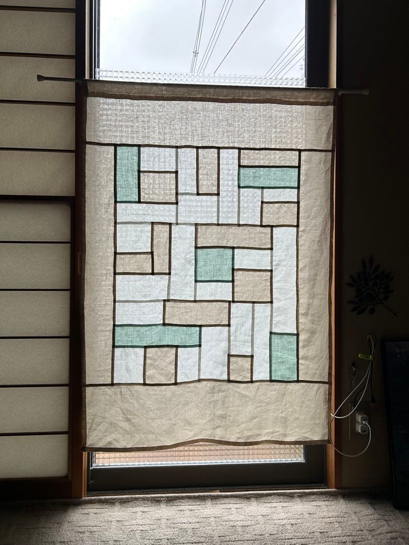 「かすみページです！！！」生成色とオフとペパーミントのポジャギ