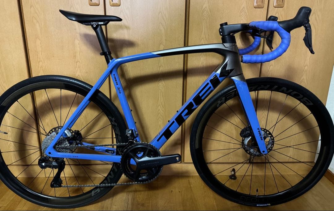 TREK EMONDA SLR7 Ultegra di2 12速