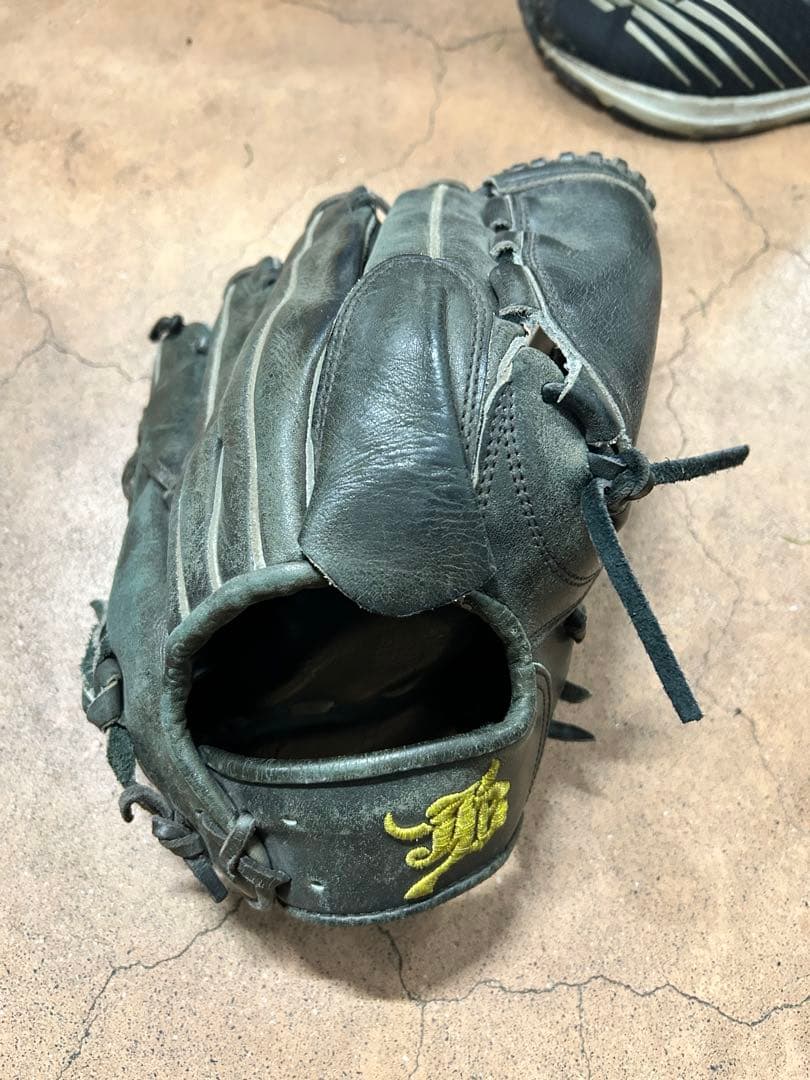 ハタケヤマ 硬式 内野手用 グラブ