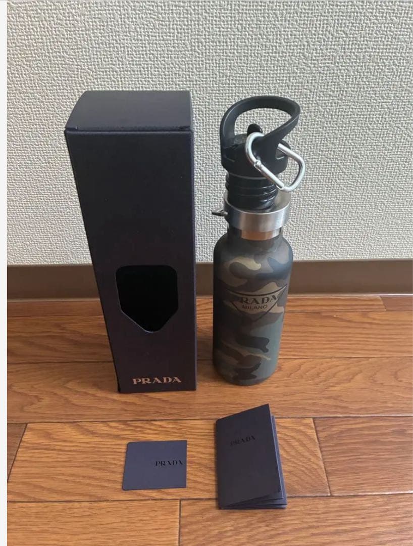 プラダ 水筒 希少デザイン 完売品 新品未使用品