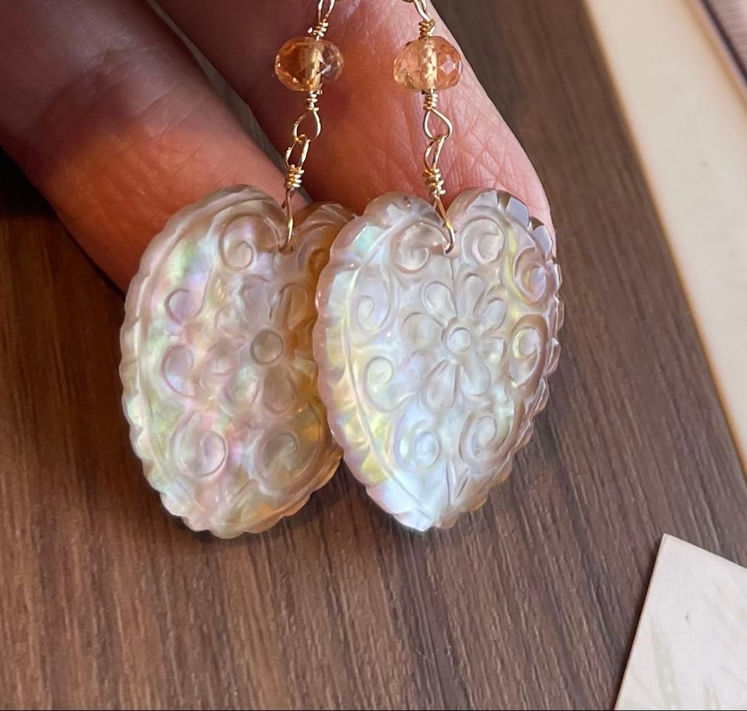 値下フィカスフラワーカービングピンクシラーが綺麗なブラウンマザオパ水晶ダブレット