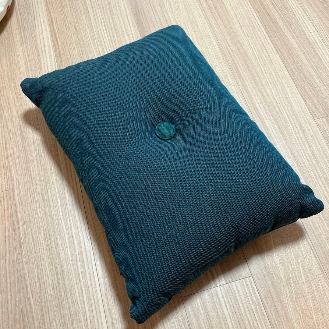 HAY DOT CUSHION ダークグリーン ボタン付きクッション