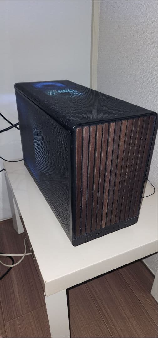 岸*木様 LIANLI Compact PC Case, A3-mATX Woo