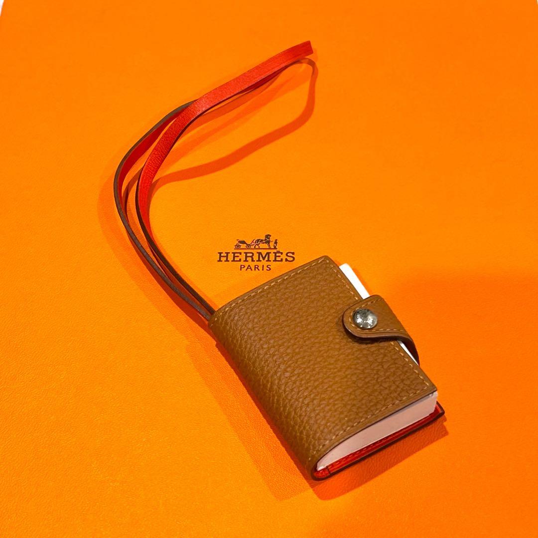 未使用 HERMES エルメス ユリス ナノ チャーム 手帳 ストラップ レザー