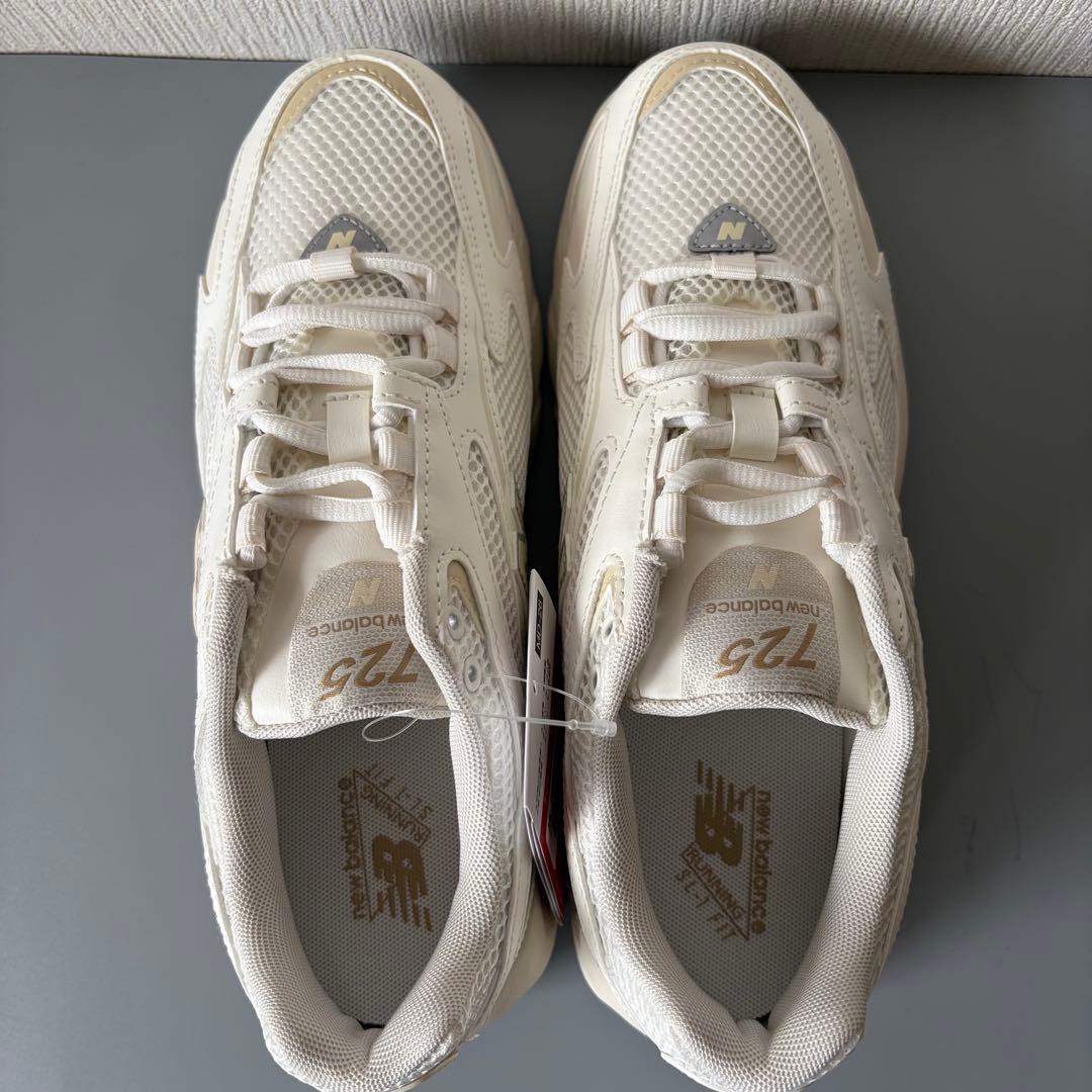 【新品未使用】 ニューバランス スニーカー ML725 クリーム 26.0cm