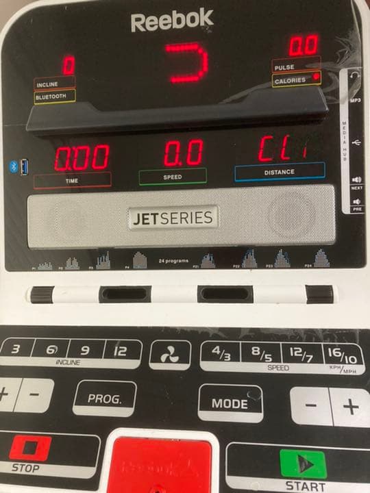 トレッドミル　JET100 Reebok リーボック　前方プラスチックに割れあり