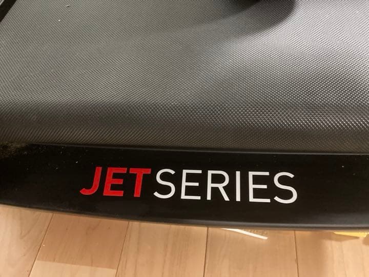 トレッドミル　JET100 Reebok リーボック　前方プラスチックに割れあり