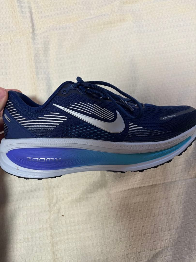 NIKE ボメロ18 25.0cm