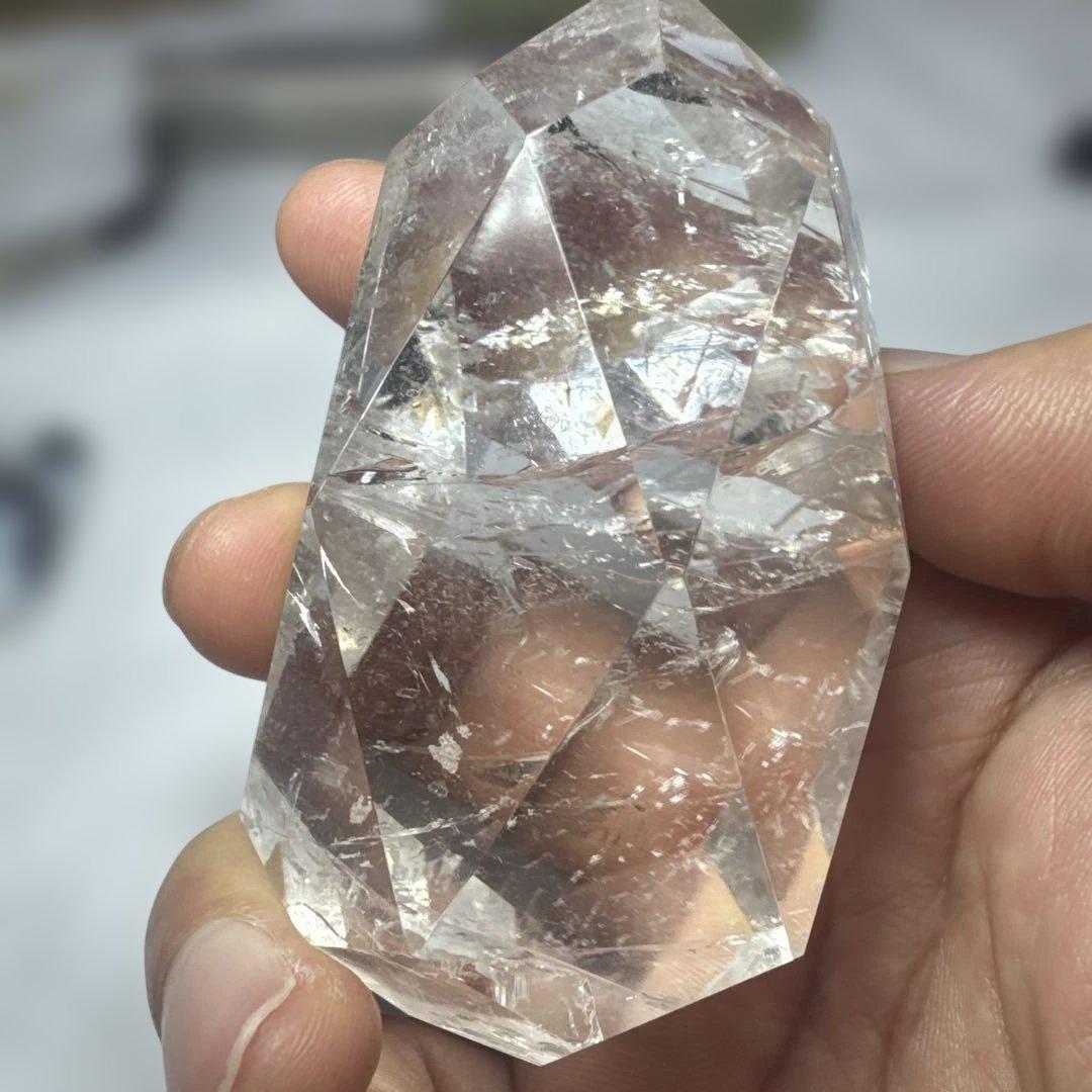 【高品質】ブラジル産 水晶 ポリッシュ原石 約8cm レインボー入り