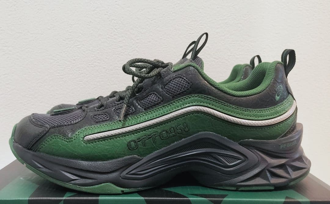 靴 ASICS PROTOBLAST-CMLVIII OTTO 958 28.5cm