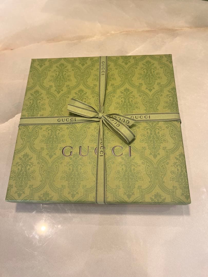 【新品箱付】GUCCIグッチ マフラーGGウール ラメジャカードピンク/ボルドー