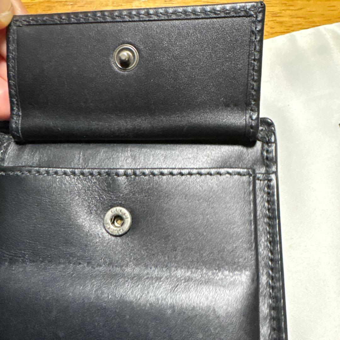 GUCCl 二つ折り財布( 箱　袋付き)