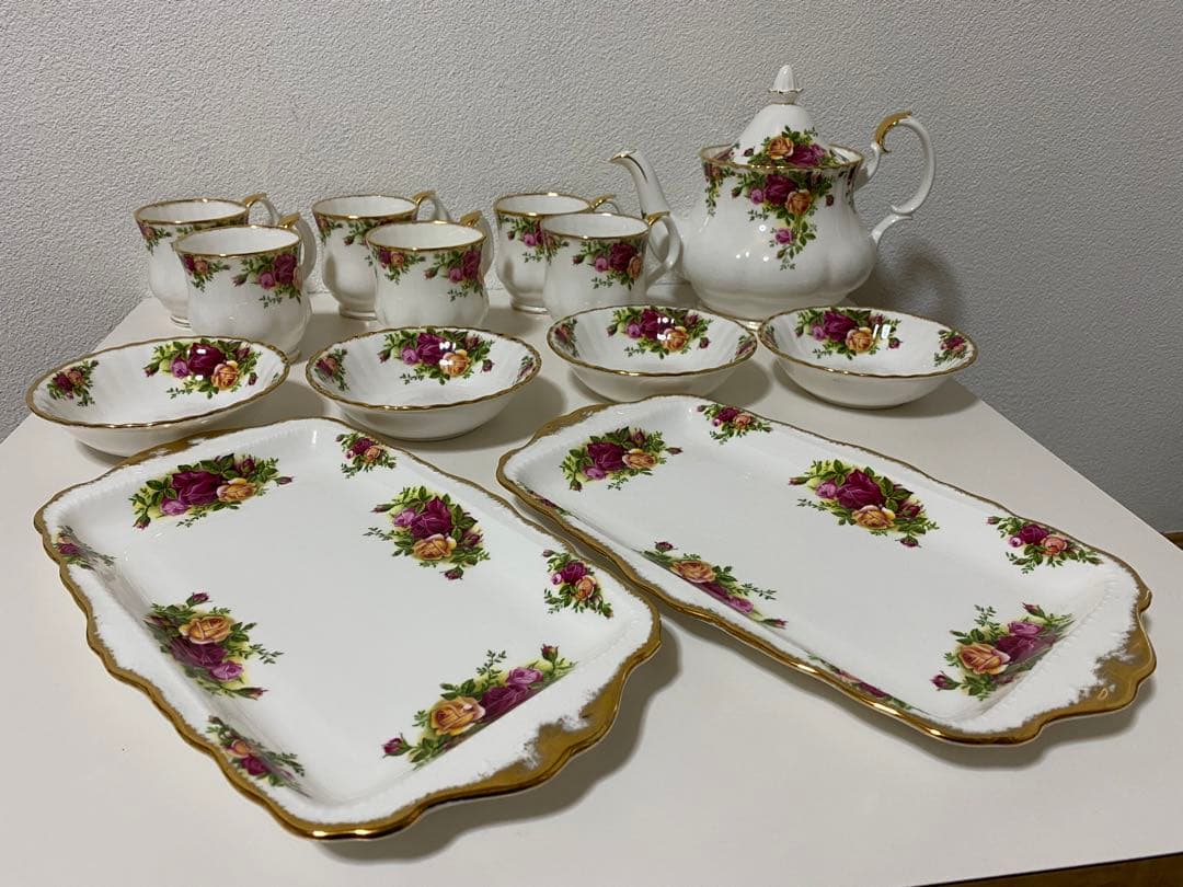 ロイヤルアルバート　ティーセット　オールドカントリーローズ　英国　イングランド