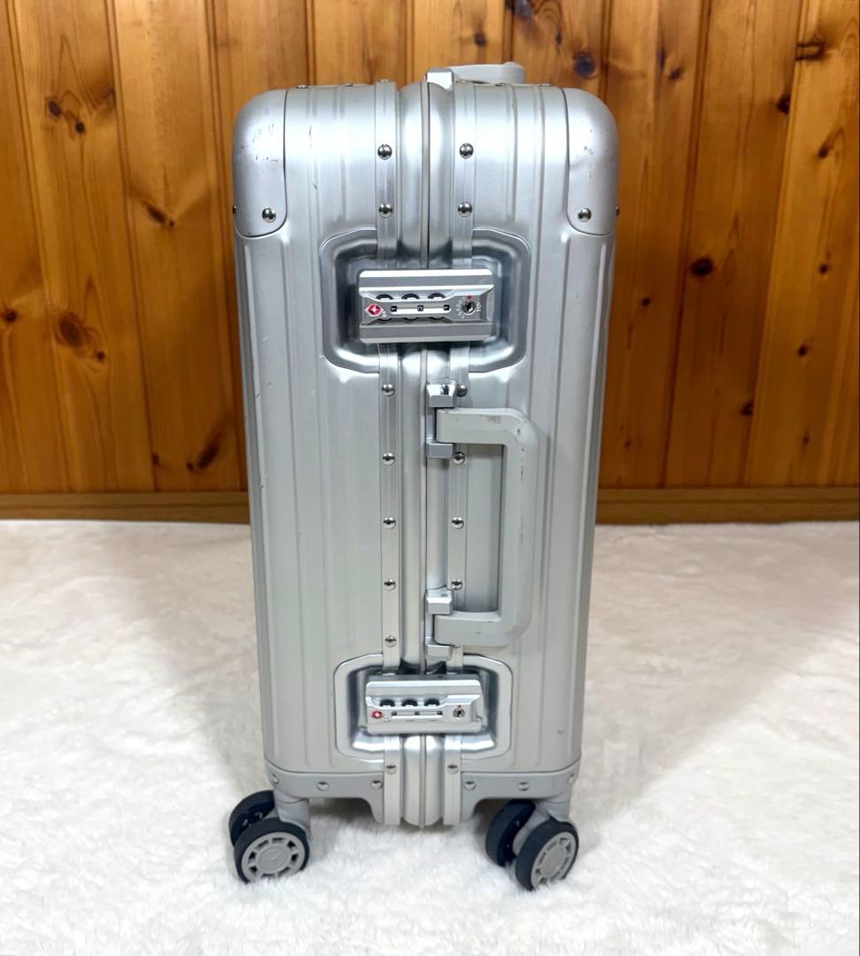 メルセデスベンツ　ノベルティ　キャリーケース 32L （機内持ち込み可 ）4輪