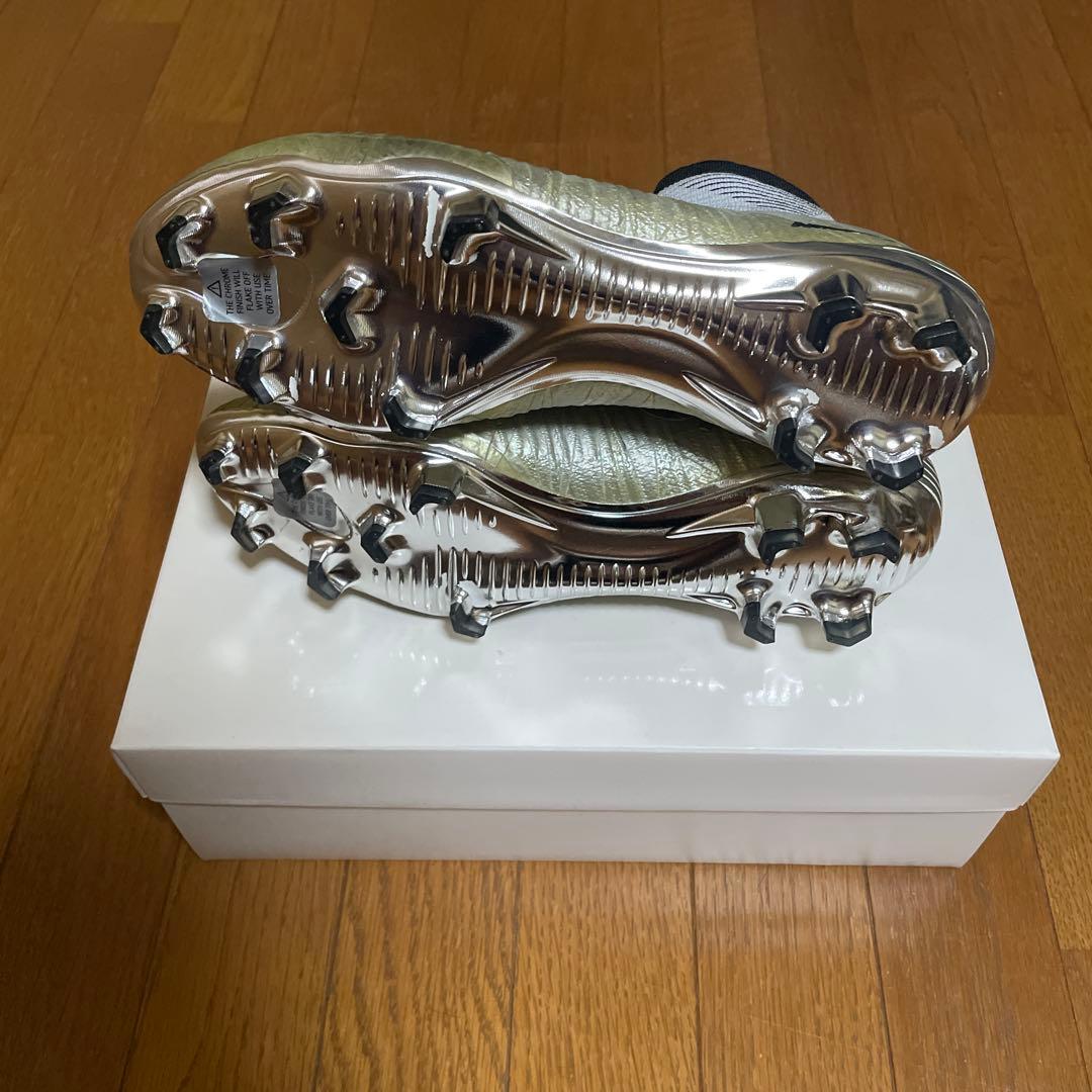 マーキュリアル スーパーフライV SE CR7 FG