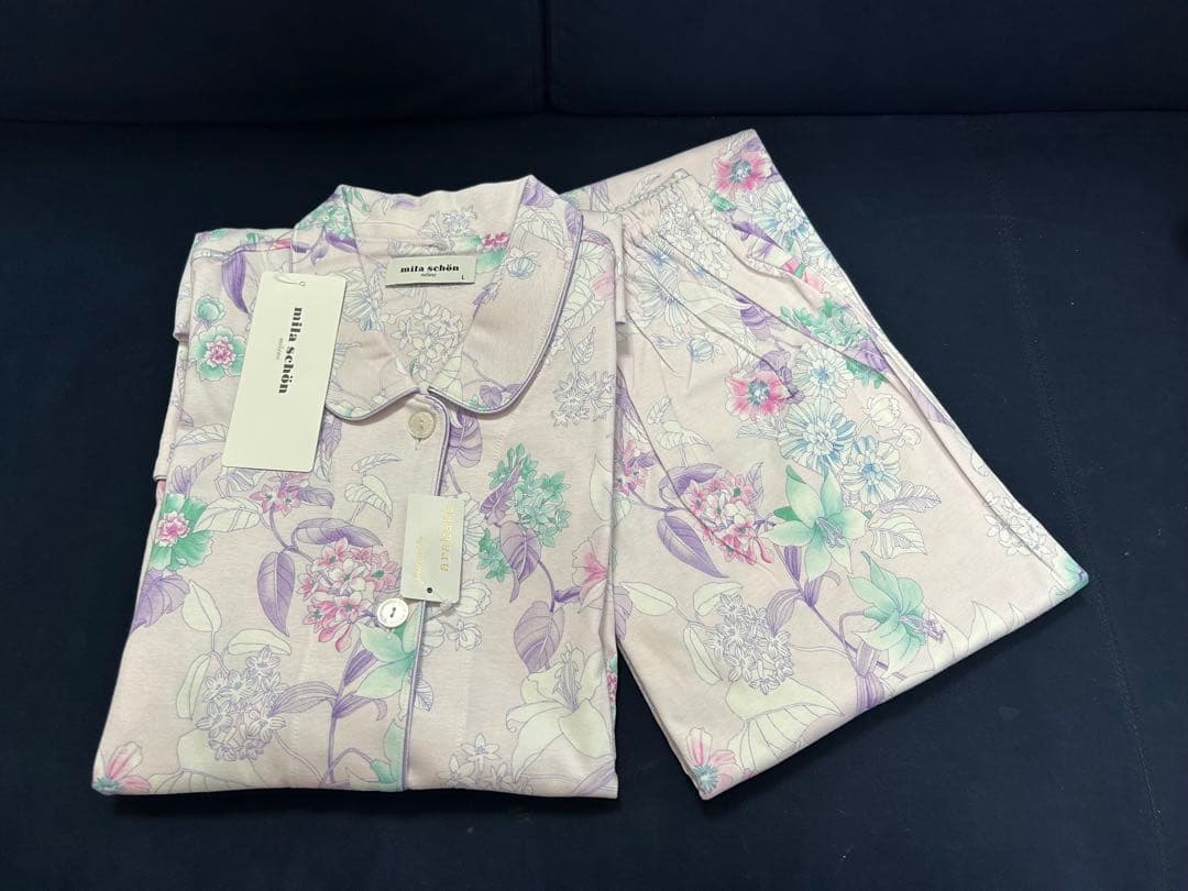 定価18700円ミラショーン☆秋から春スリーシーズンパジャマ　綿100% 高級