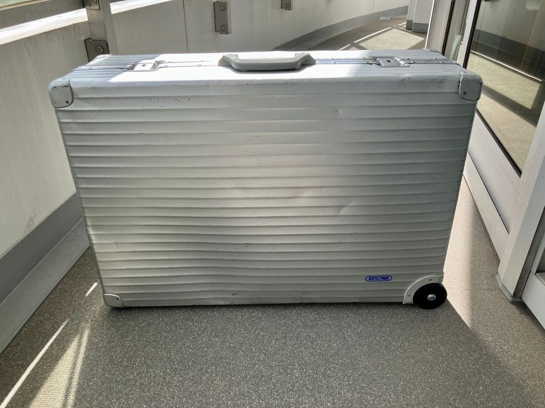 k*4様 リモワ 特大スーツケース(クラッシック)