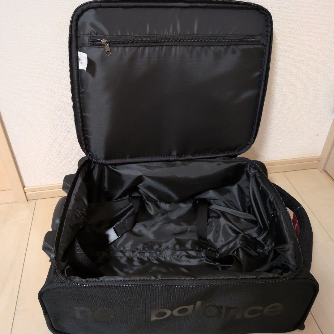 【新品】 ニューバランス　キャリーバッグ　スーツケース　旅行　出張　スポーツ