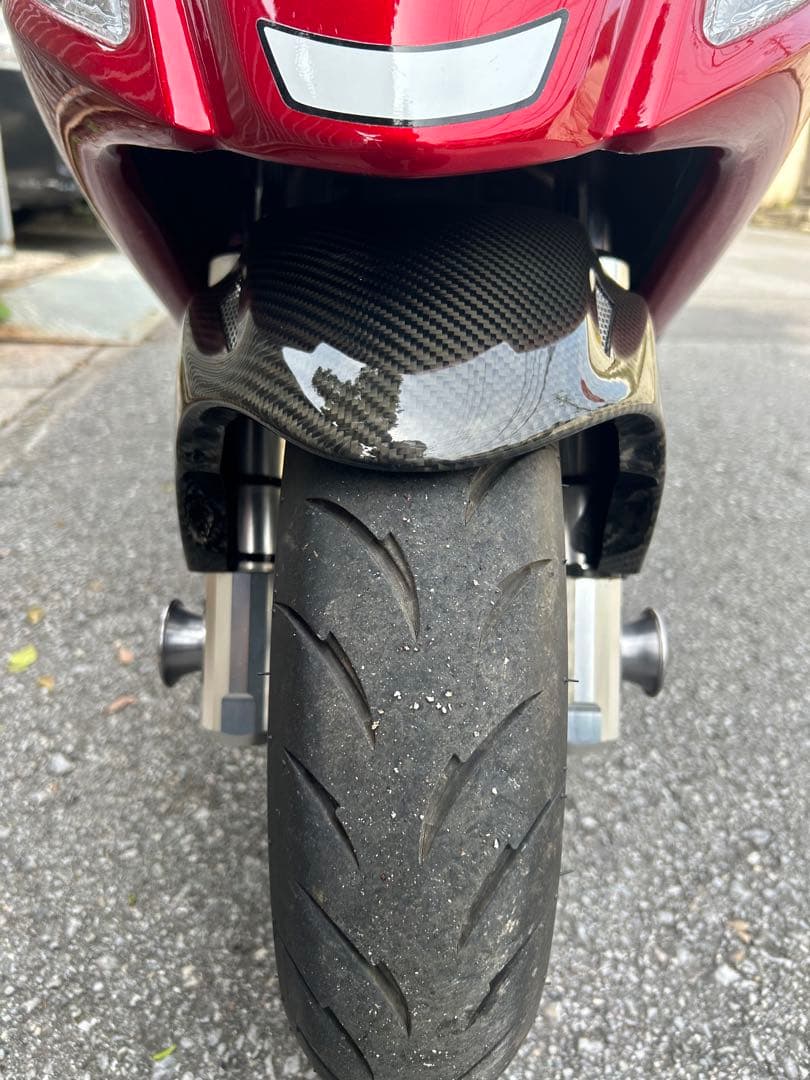 沖縄からアドレスＶ１２５シリーズ用カーボンフロントフェンダー油漢？