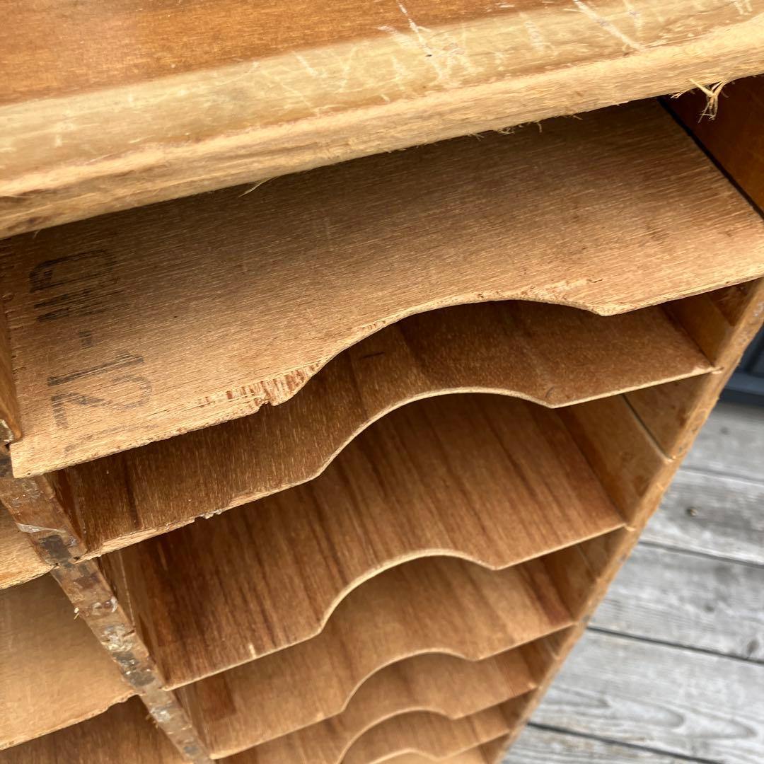 昭和レトロ 古家具 木製棚 書類入れ カルテケース 2列8段 事務用品ビンテージ