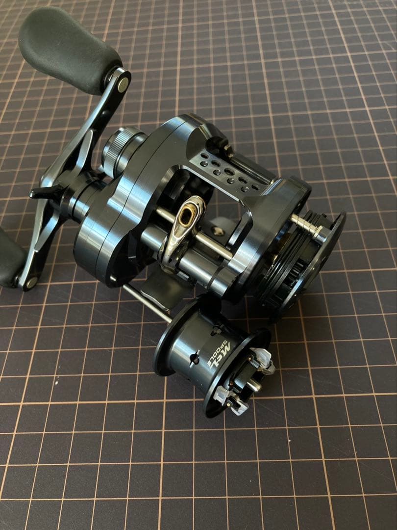 シマノ 24 カルカッタコンクエスト シャローエディション 30HG (右巻)