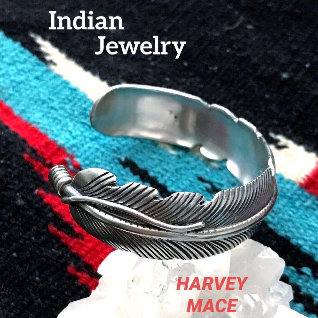 Indian Jewelryハーヴィーメイス　　　フェザー　シルバーバングル　②