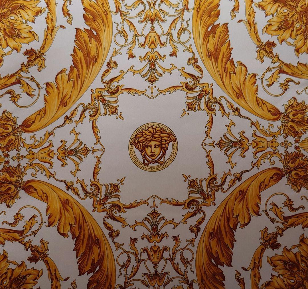 メリーランド10%OFF　新品　ベルサーチ ロゴ入りクッション 2個セット