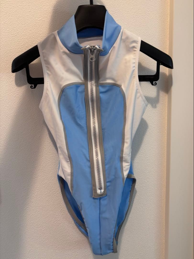 【M企画】競泳水着　イルカ　完売品