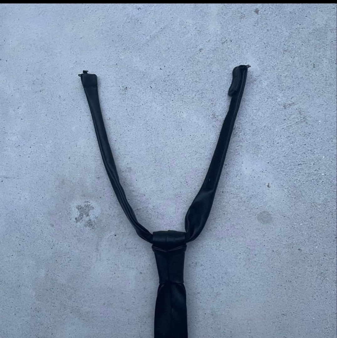 1017 ALYX 9SMレザーネクタイ 市川隼基さん着用