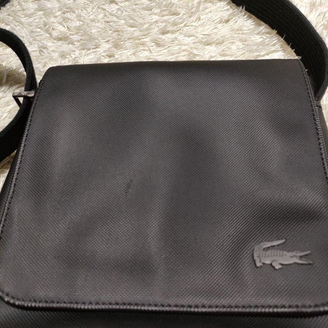 LACOSTE ラコステ メンズクラシック スリムフラップサッチェルバッグ 黒