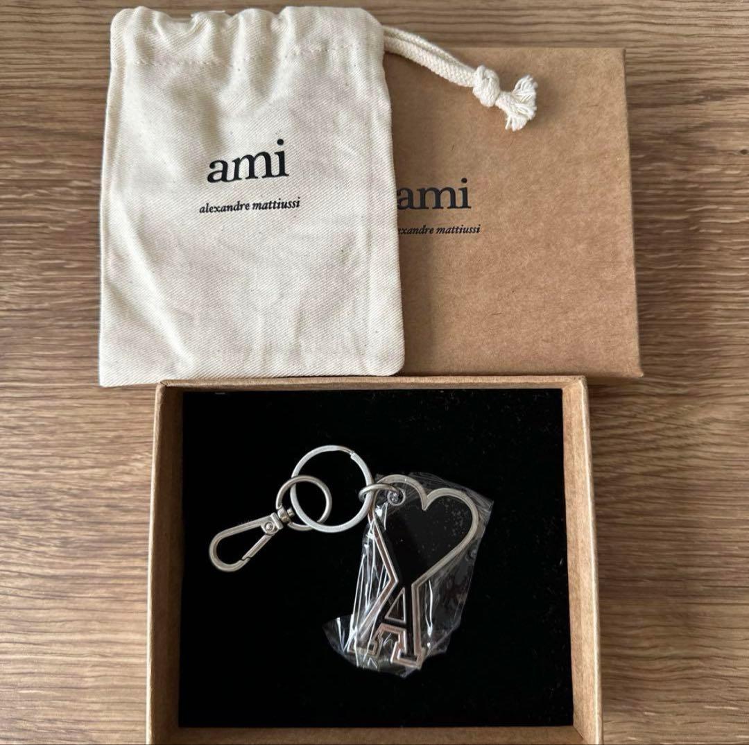 期間限定値下げ！新品 AMI キーリング ブラック