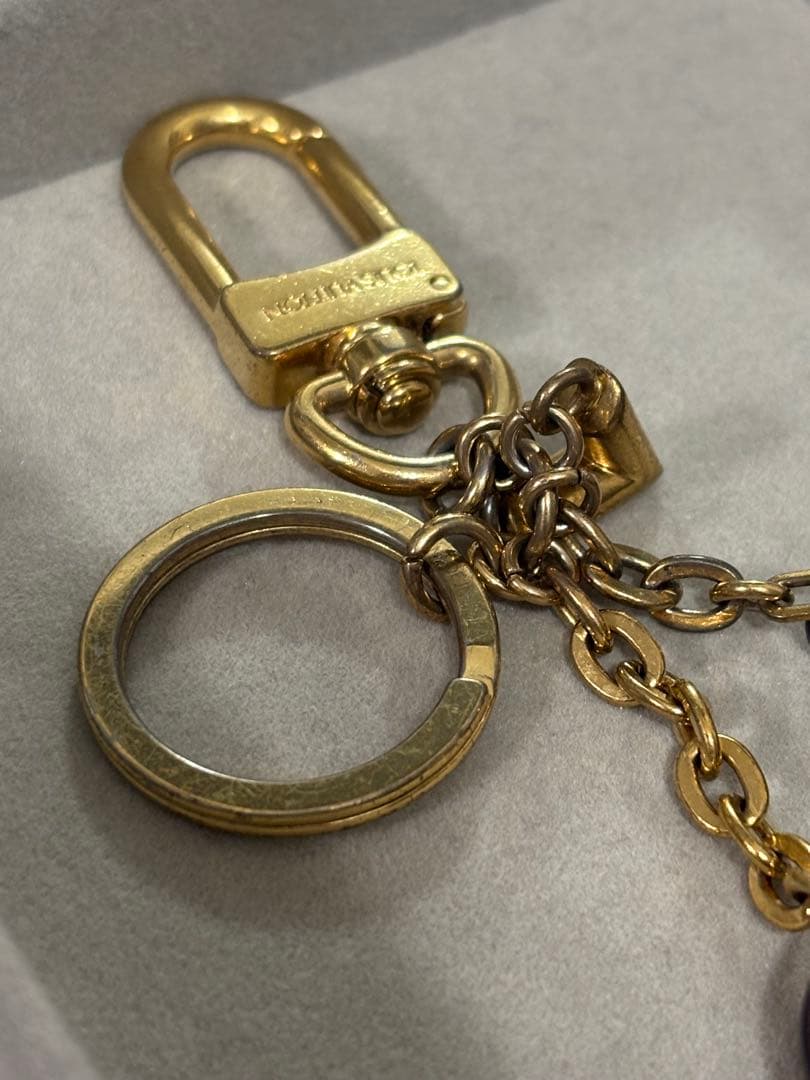 LOUIS VUITTON キーホルダー ポルト クレ ブルーミング フラワー