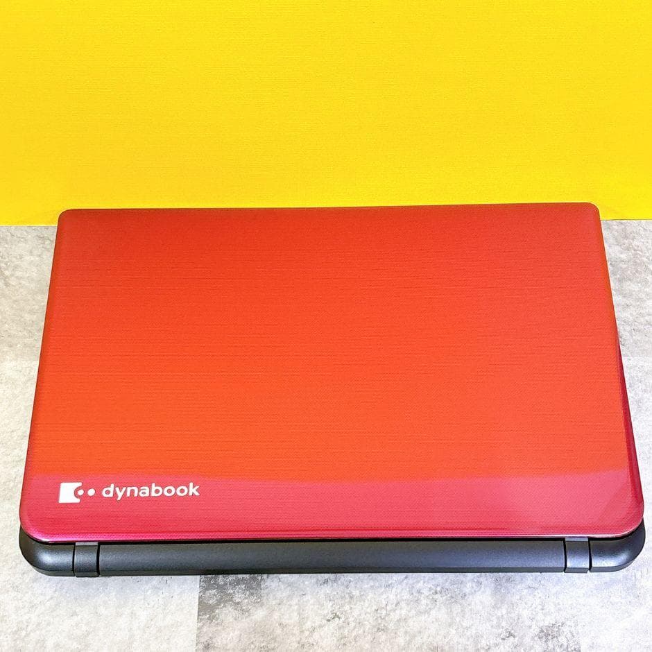 おしゃれな赤❣SSDで快適✨すぐ使えるノートパソコン カメラ付き 薄型Win11