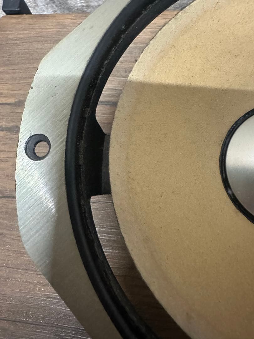 スピーカー JBL LE8T