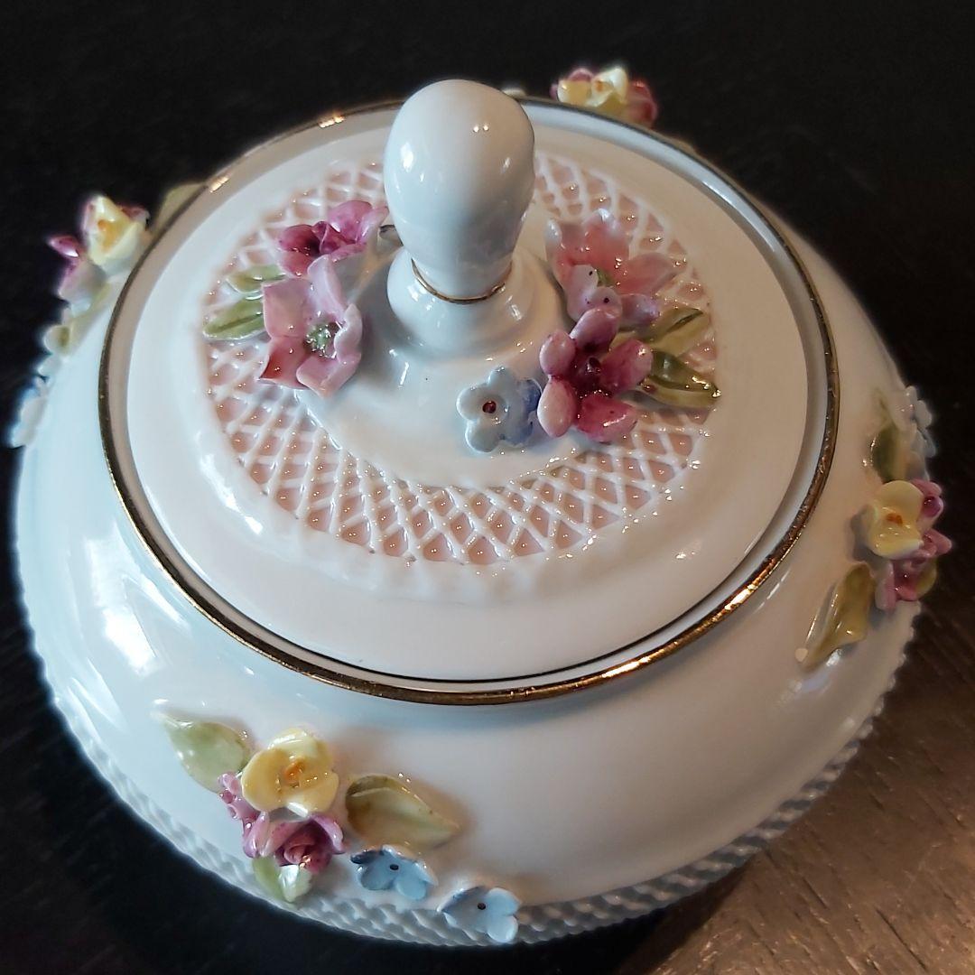 Moga モガ 新品 ボンボニエール ハンドメイド 編み皿 カットワーク 希少