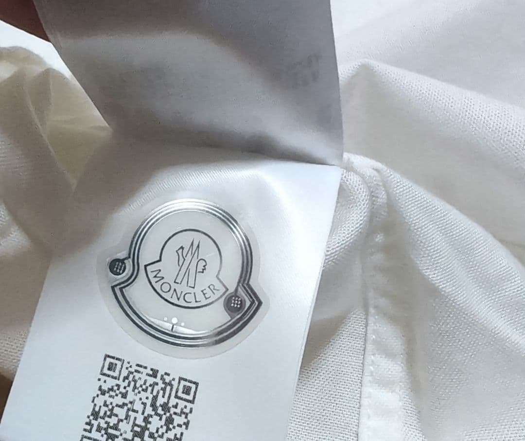 お値下げ！モンクレール MONCLER ワイシャツ Ｌ 美品