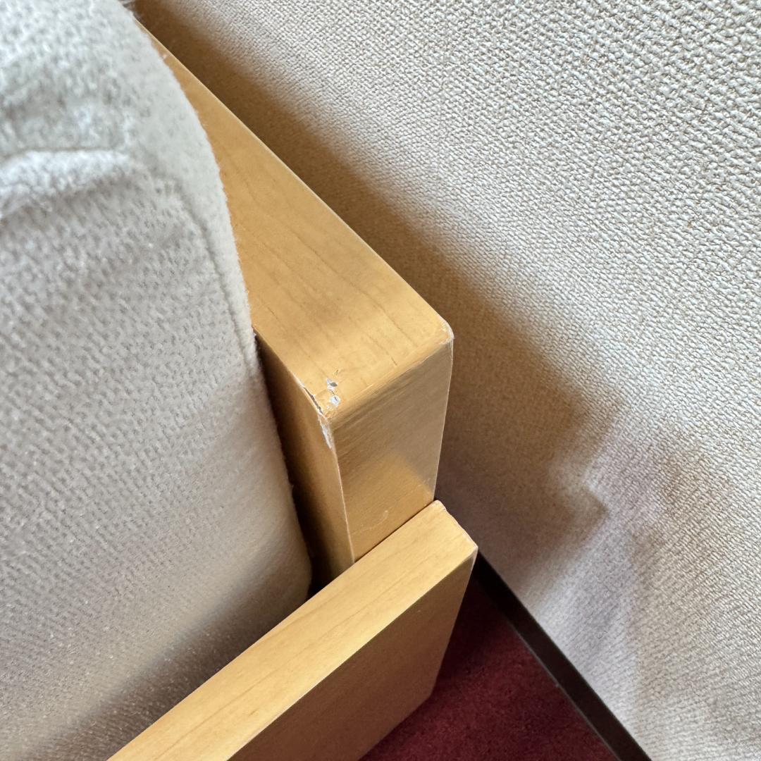 東京23区送料無料　美品2人ソファー　可愛い白色　洗浄/除菌済み