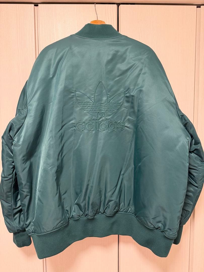 adidas originals ADILENIUM ボンバージャケット