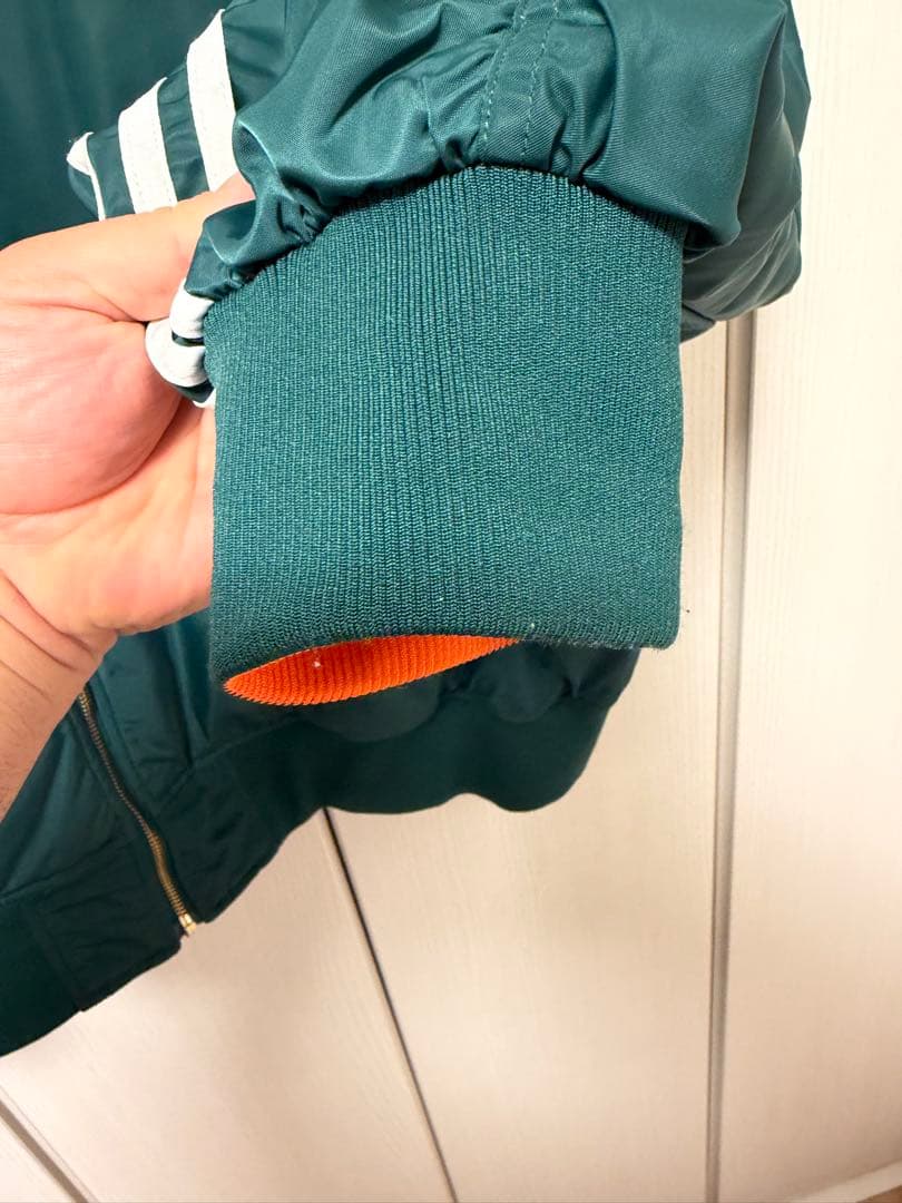 adidas originals ADILENIUM ボンバージャケット